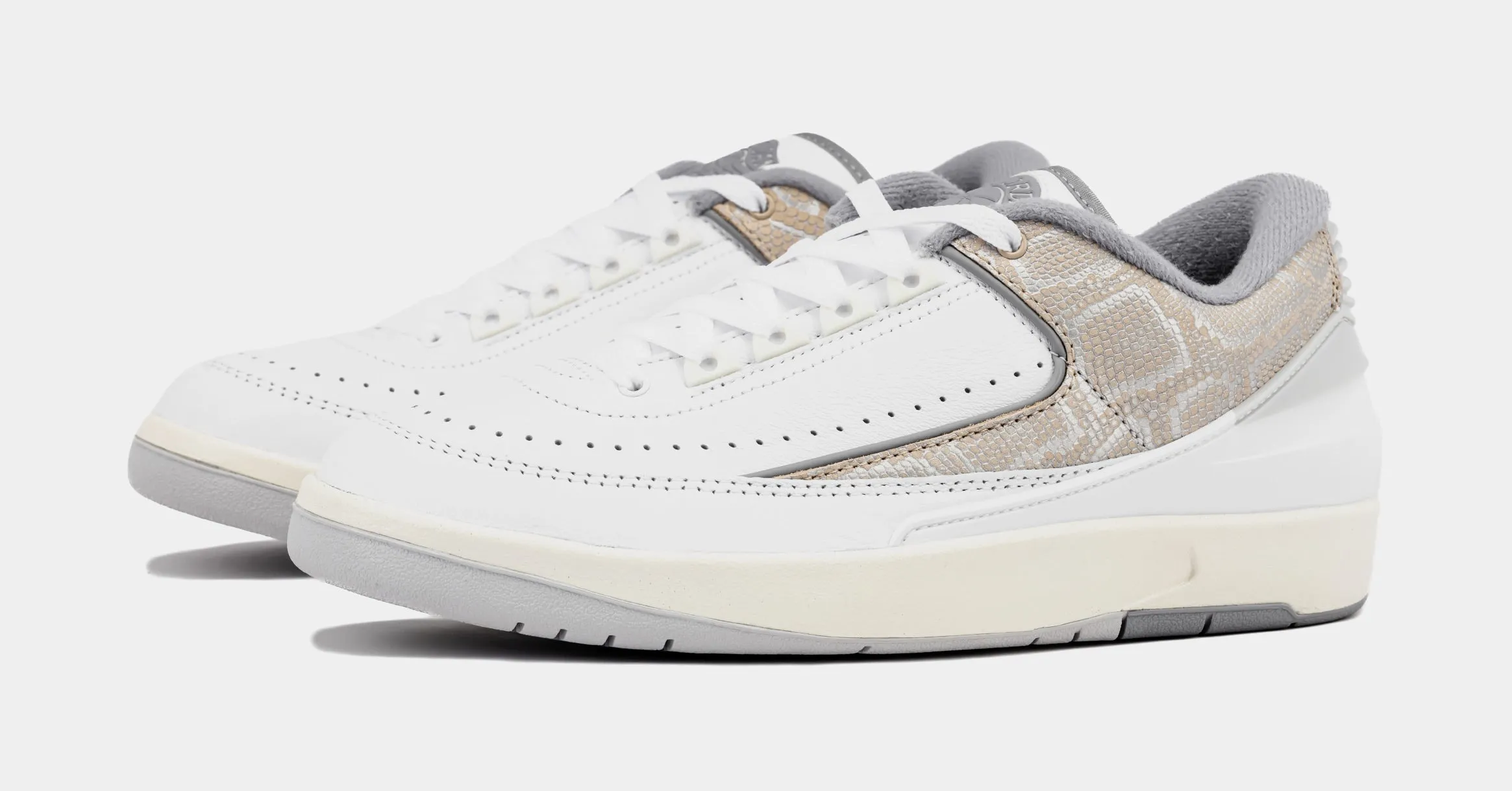 Air Jordan 2 Retro Low Python Mens Lifestyle Shoes (White/Cement Grey/Sanddrift/Neutral Grey/Sail)