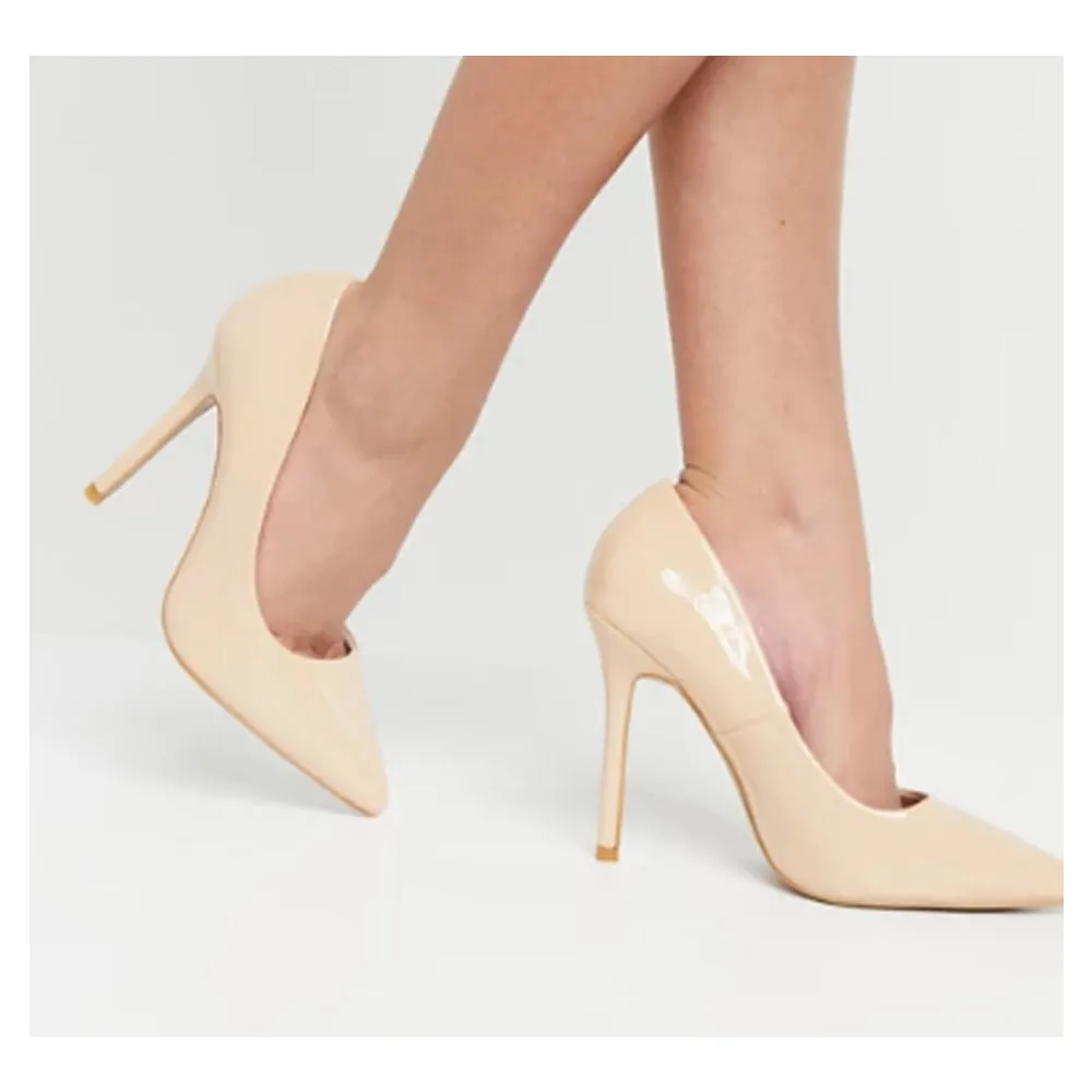 Asos- Glamorous Court Shoes In Beige Patent