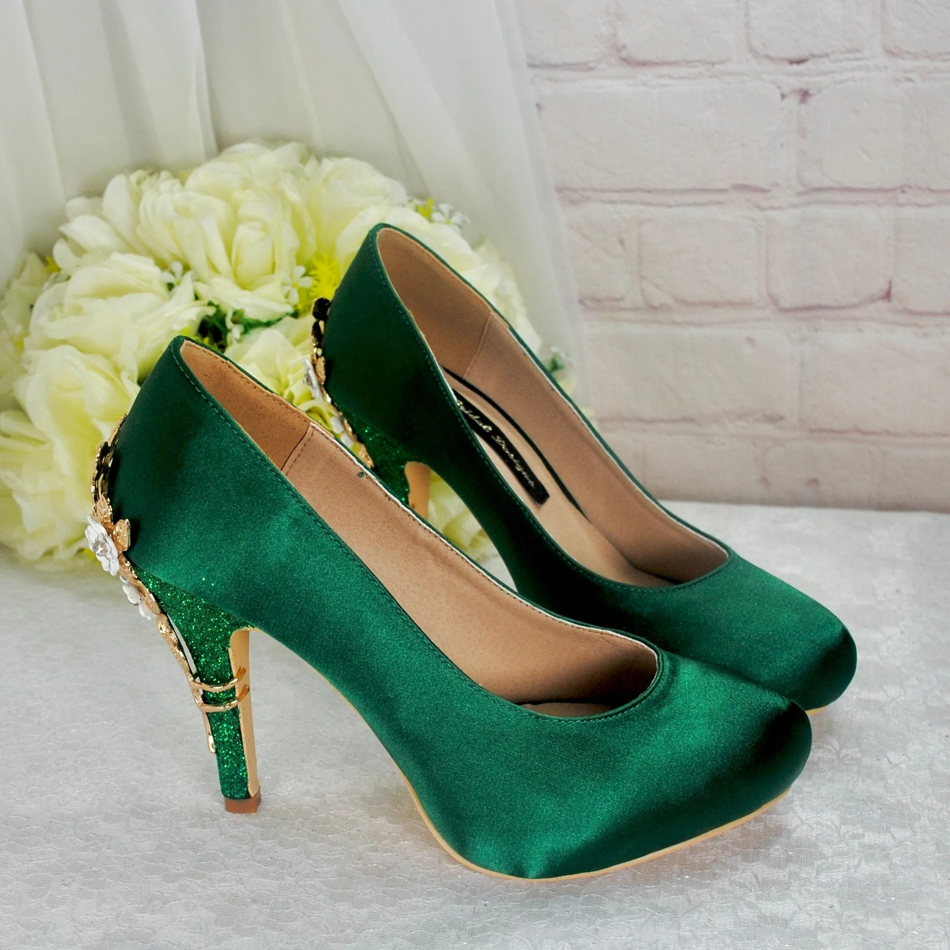 Cherry Blossom -  Emerald Green Round Toe