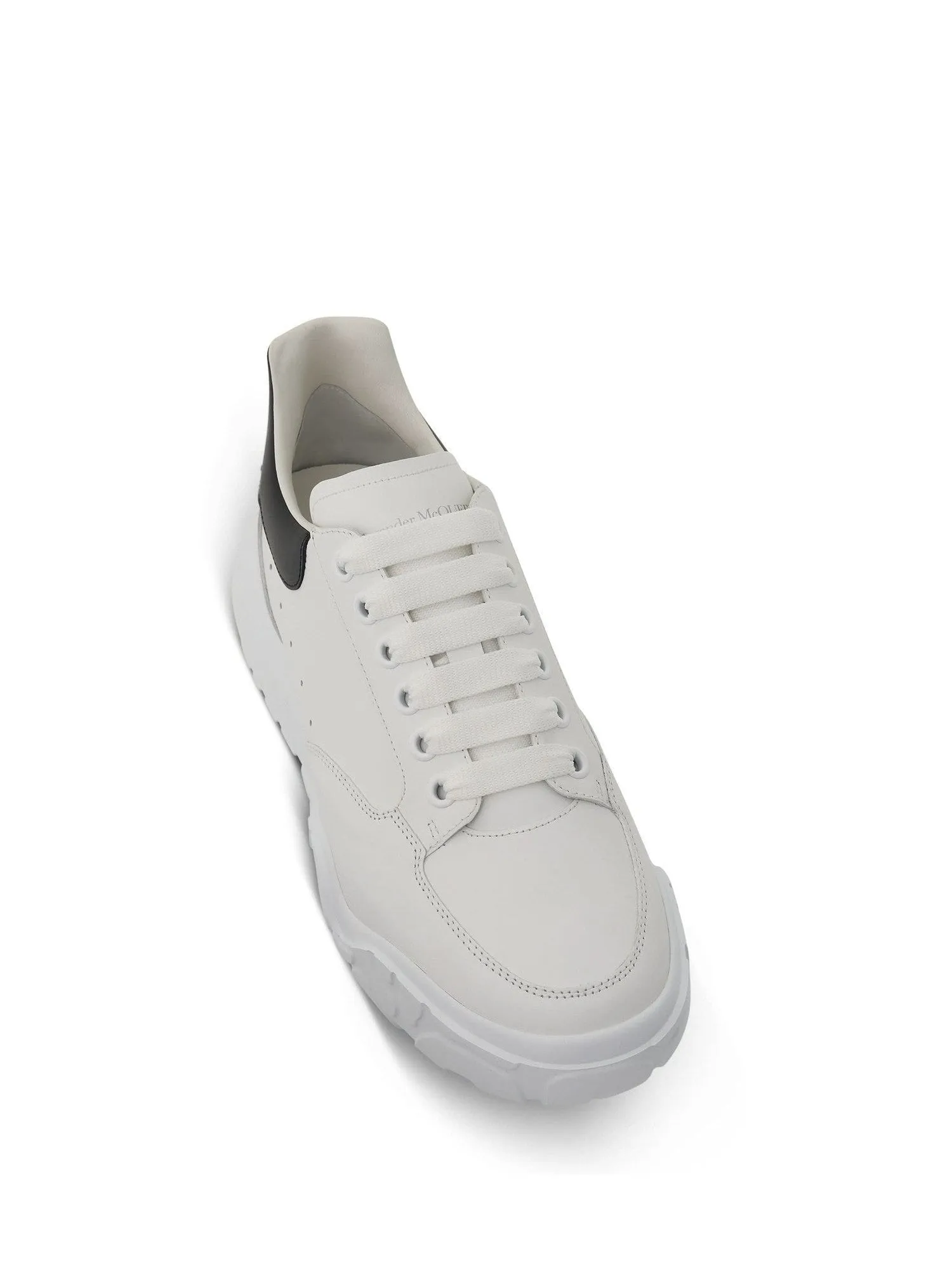 Court Trainer In White/Black