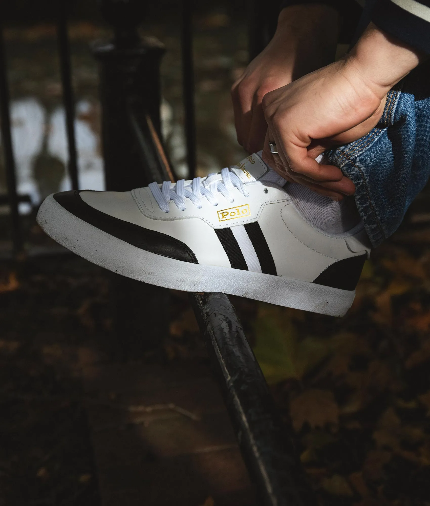 Court VLC Leather Sneaker