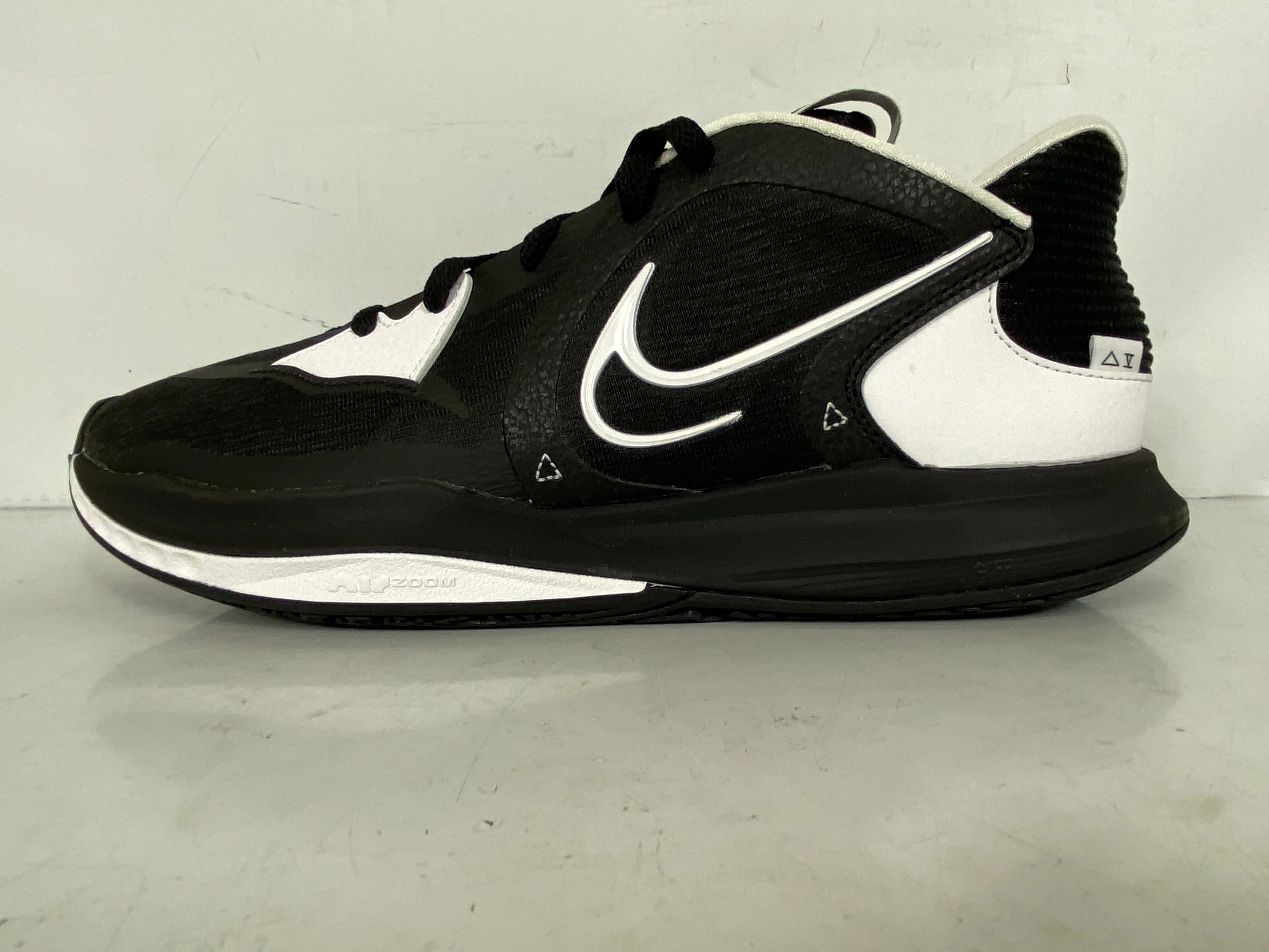 Nike Black/White Kyrie Low 5 TB Promo Men's Basketball Shoes Size 11.5