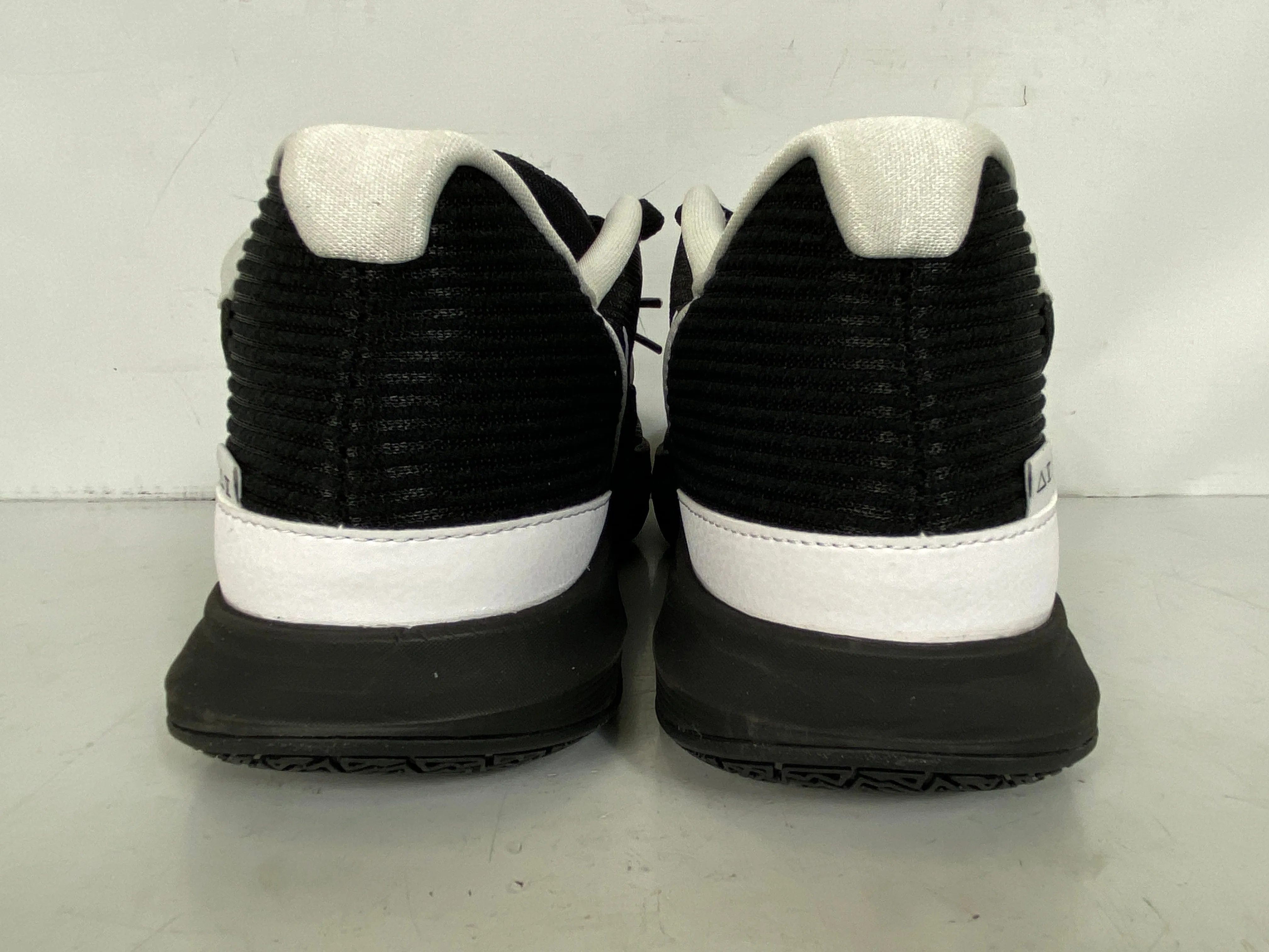 Nike Black/White Kyrie Low 5 TB Promo Men's Basketball Shoes Size 11.5