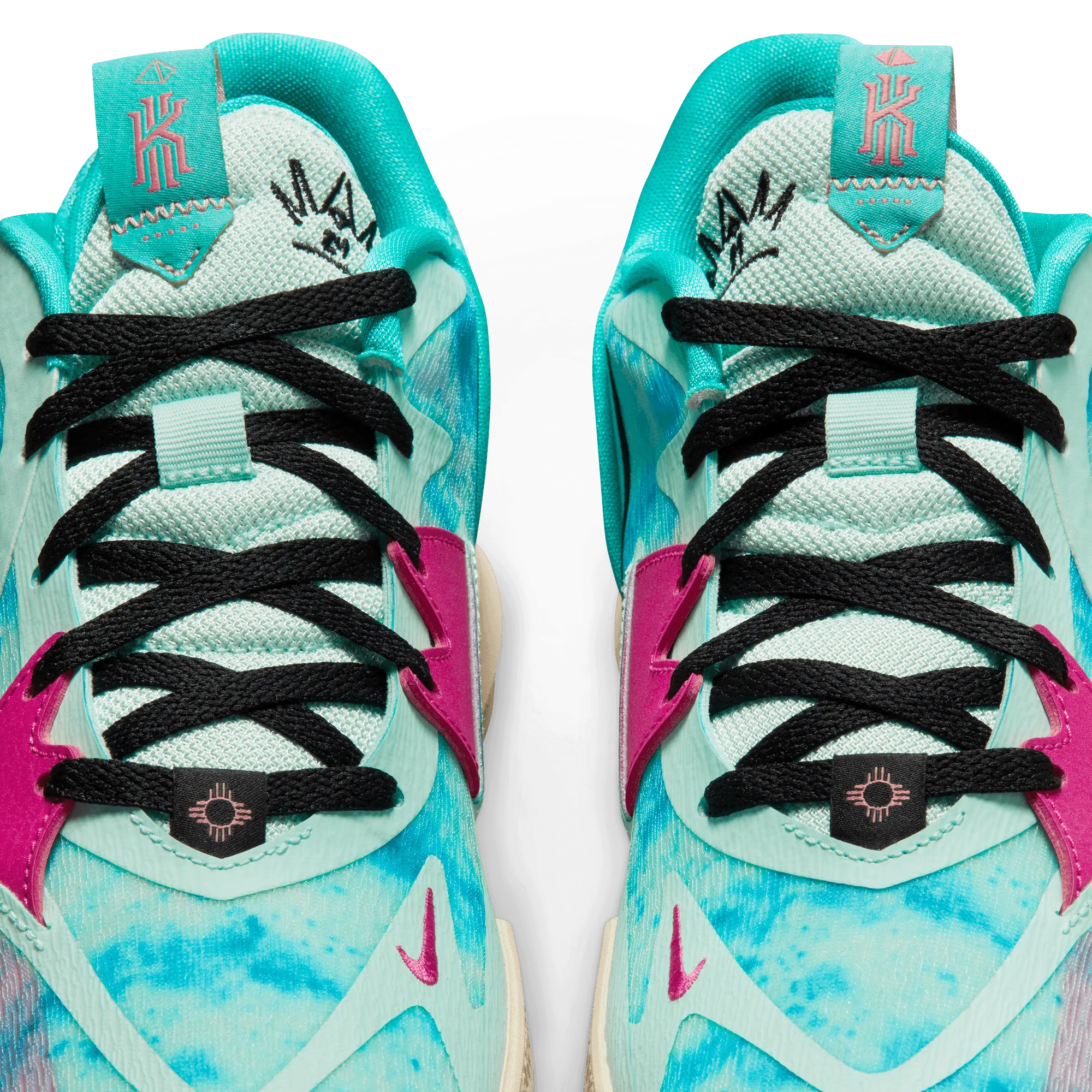 Nike Kyrie Low 5 Community
