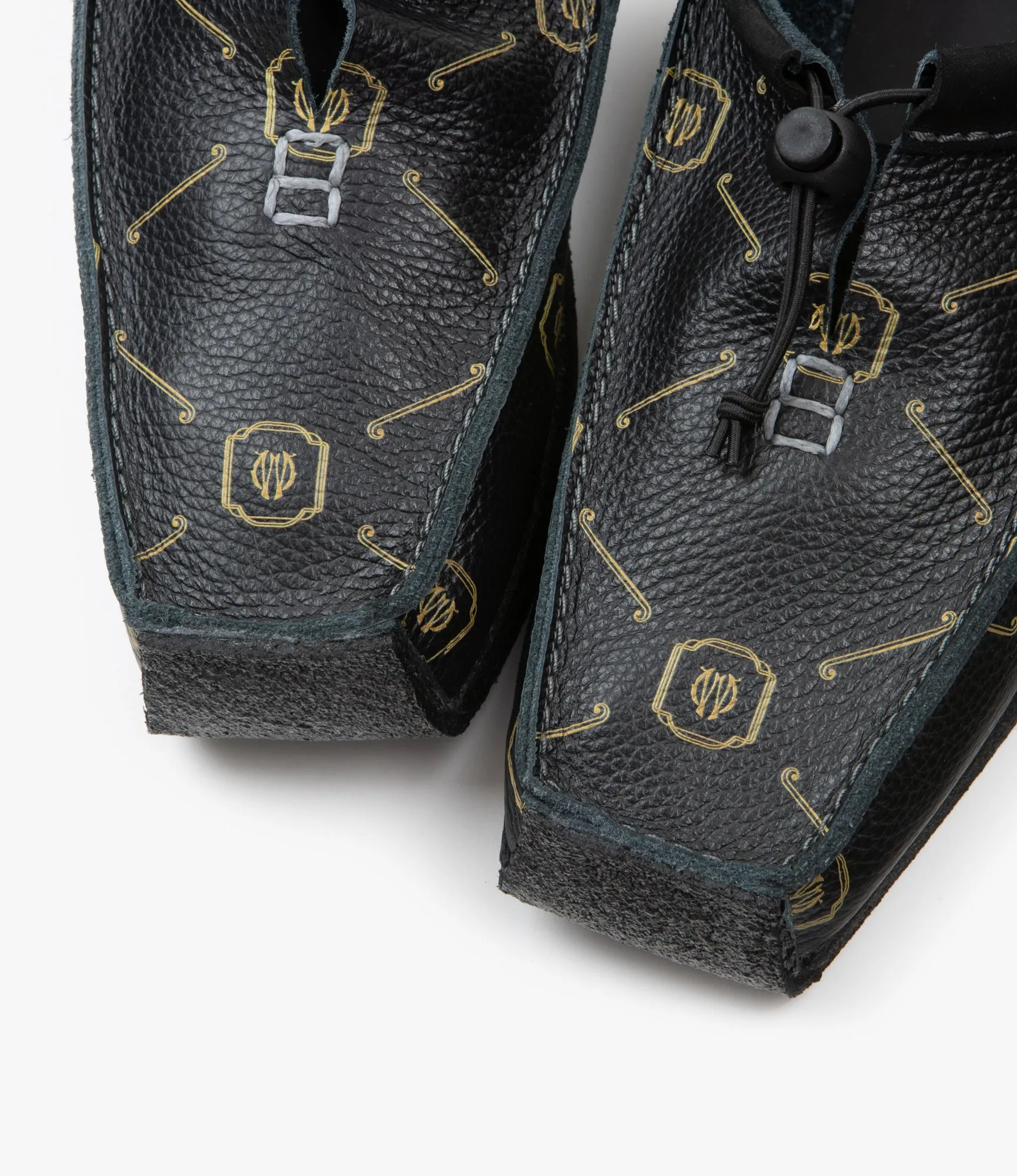 QR Moccasin Low / Monogram - Black / Brass