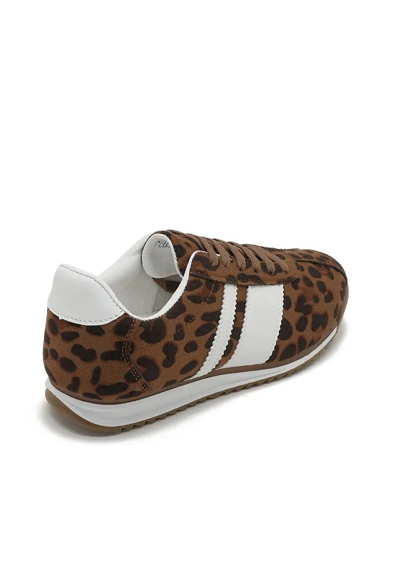 ROUND TOE SIDE LINE STRIPPED DETAILED GUM SOLE TRAINERS IN LEOPARD