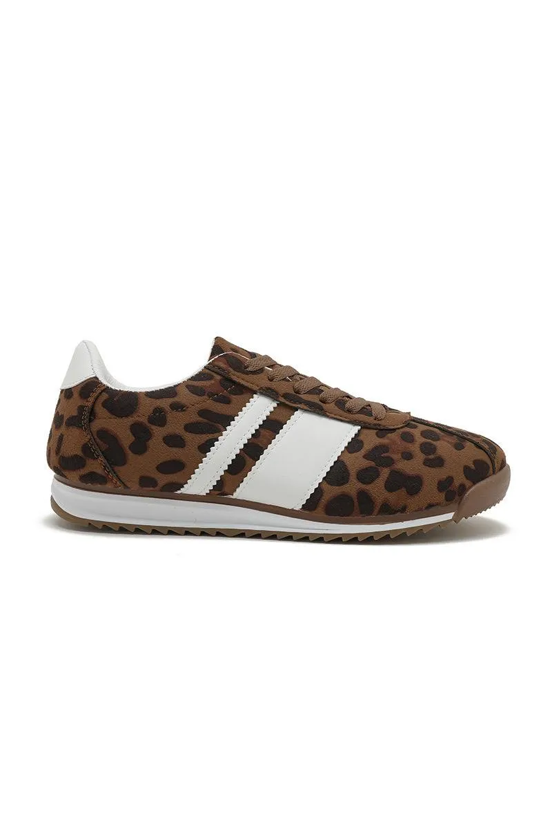 ROUND TOE SIDE LINE STRIPPED DETAILED GUM SOLE TRAINERS IN LEOPARD