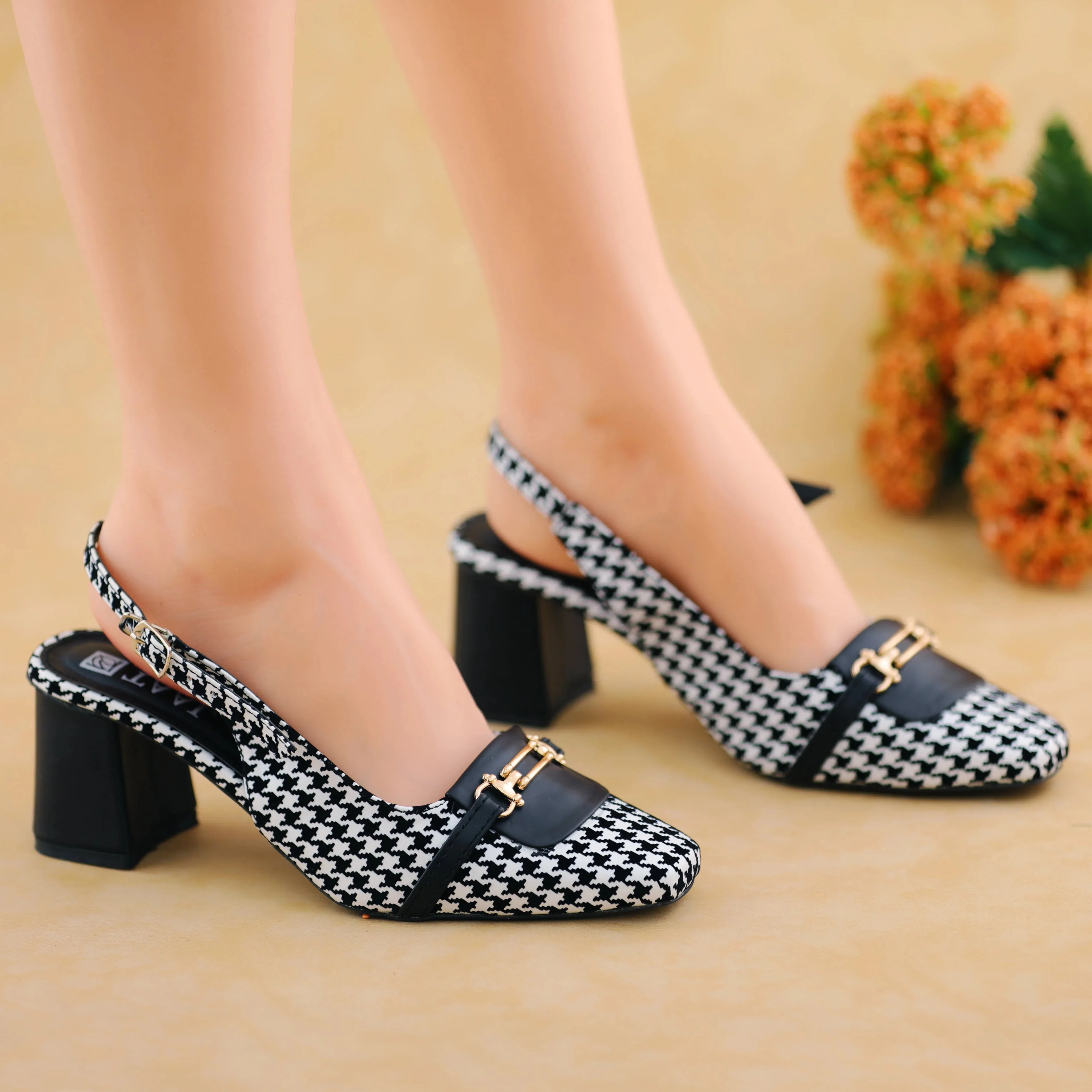 Tessera Black Women Sandals